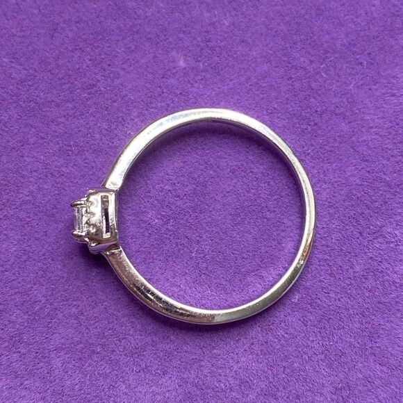💛 925 CZ Halo Minimalist Stacking Ring - Picture 4 of 6